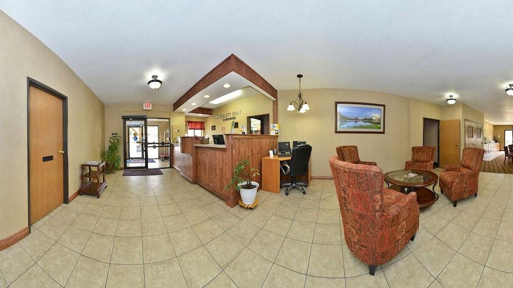 Everspring Inn & Suites Hill City Exterior foto
