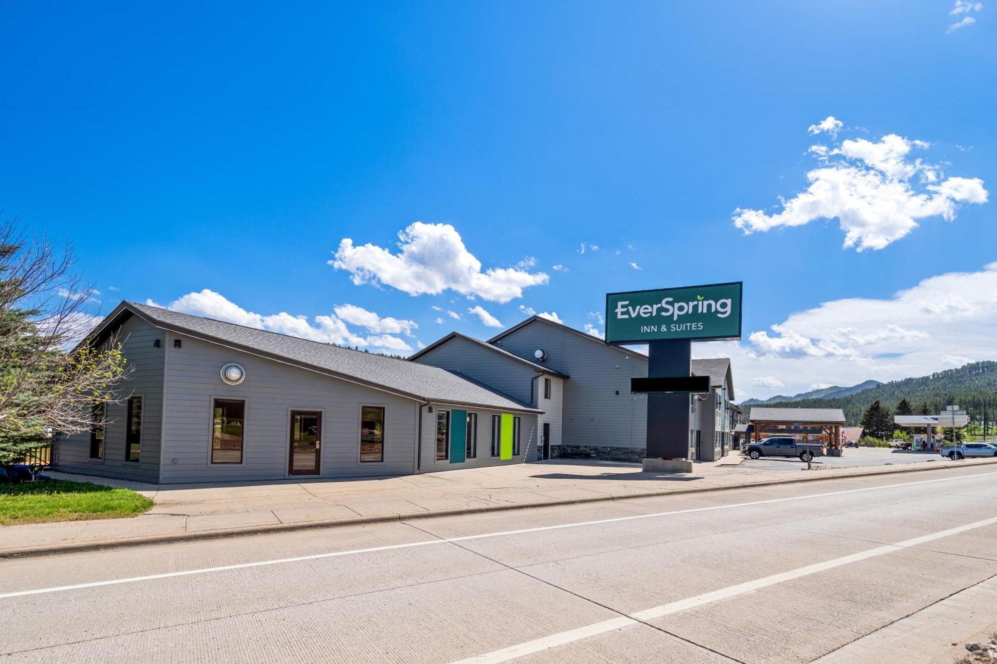 Everspring Inn & Suites Hill City Exterior foto
